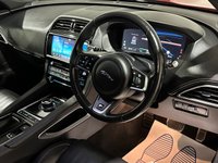 USED 2017 17 JAGUAR F-PACE 3.0 D300 V6 S SUV 5dr Diesel Auto AWD Euro 6 (s/s) (300 ps) 
