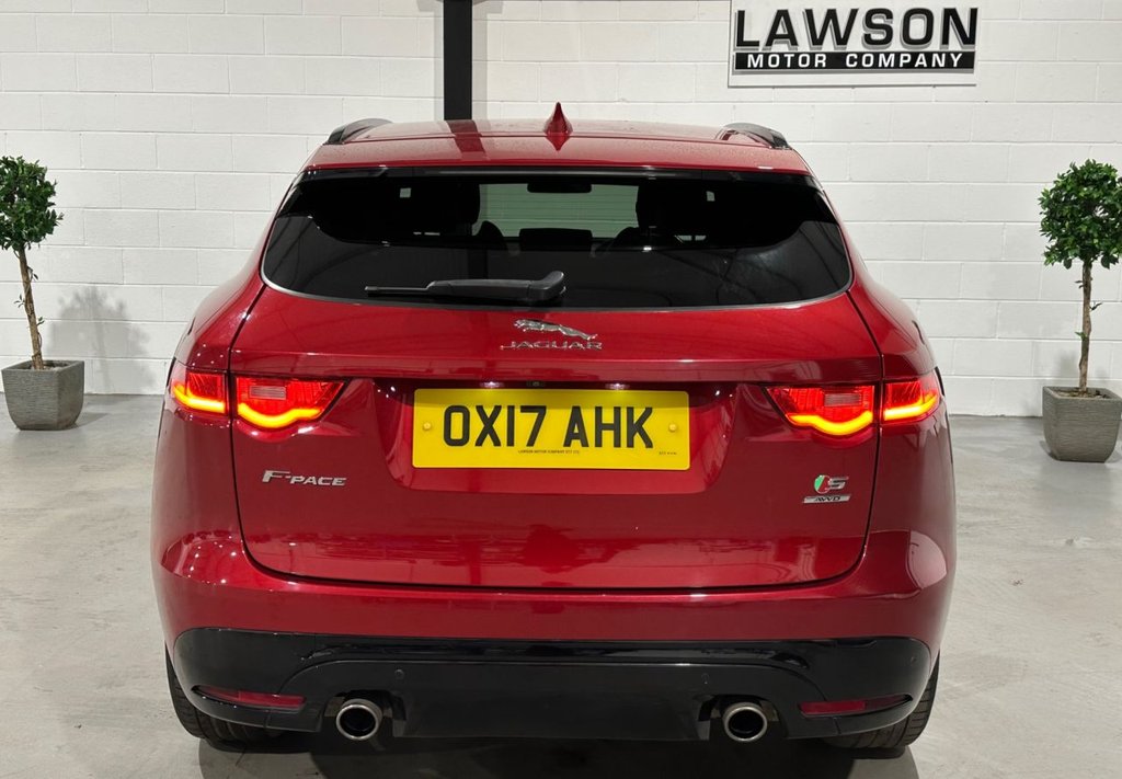 USED 2017 17 JAGUAR F-PACE 3.0 D300 V6 S SUV 5dr Diesel Auto AWD Euro 6 (s/s) (300 ps) 