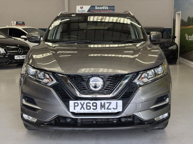 2019 Nissan Qashqai 1.3L N-Connecta 5dr - Photo 2