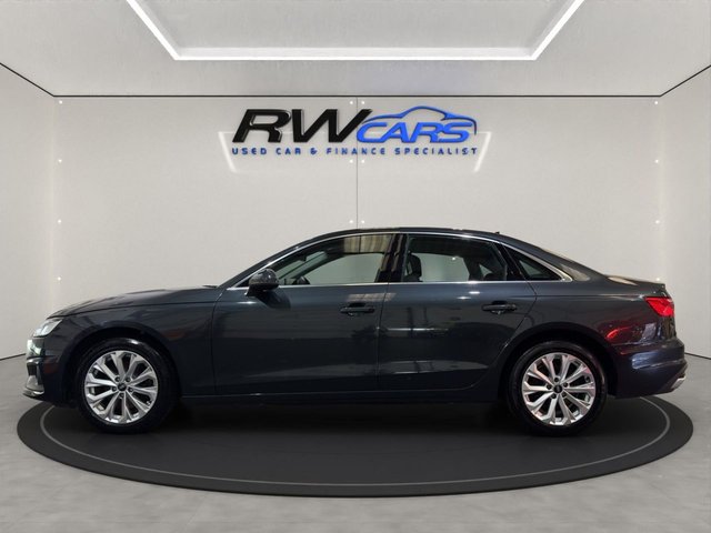 2023 Audi A4 2L Technik 4dr - Photo 2