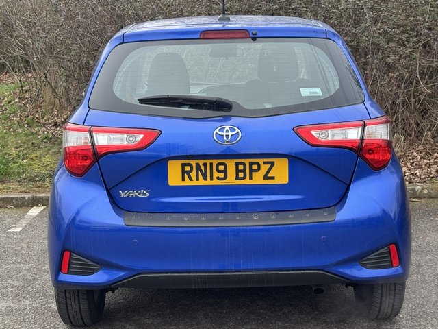 2019 TOYOTA YARIS - Photo 4