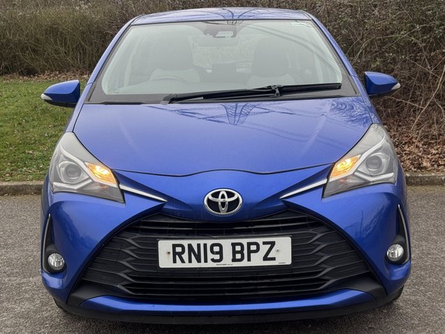 2019 TOYOTA YARIS - Photo 8