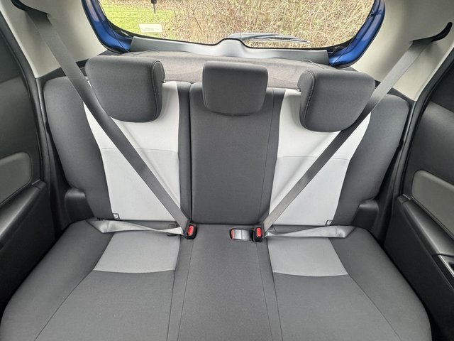 2019 TOYOTA YARIS - Photo 10