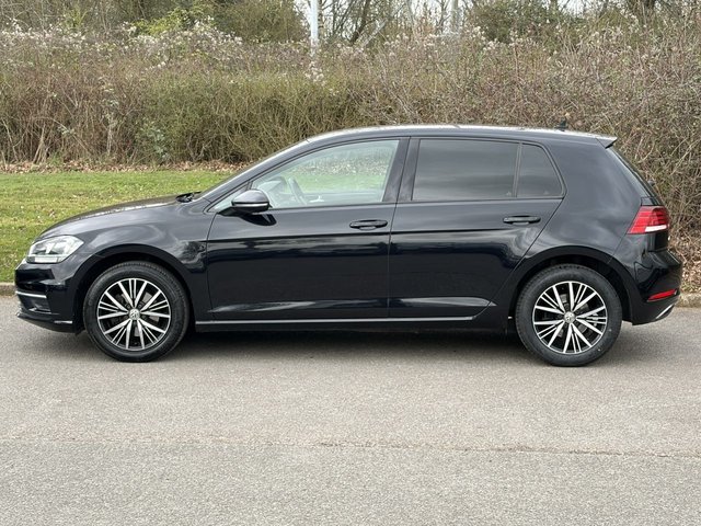 2017 VOLKSWAGEN GOLF - Photo 2