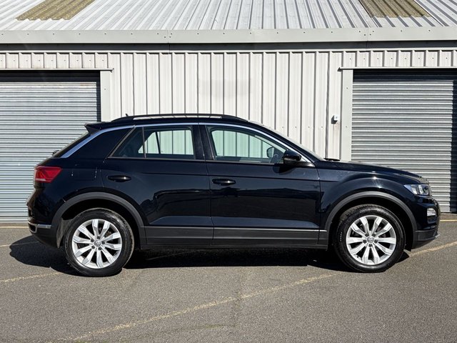 2018 VOLKSWAGEN T-ROC - Photo 6
