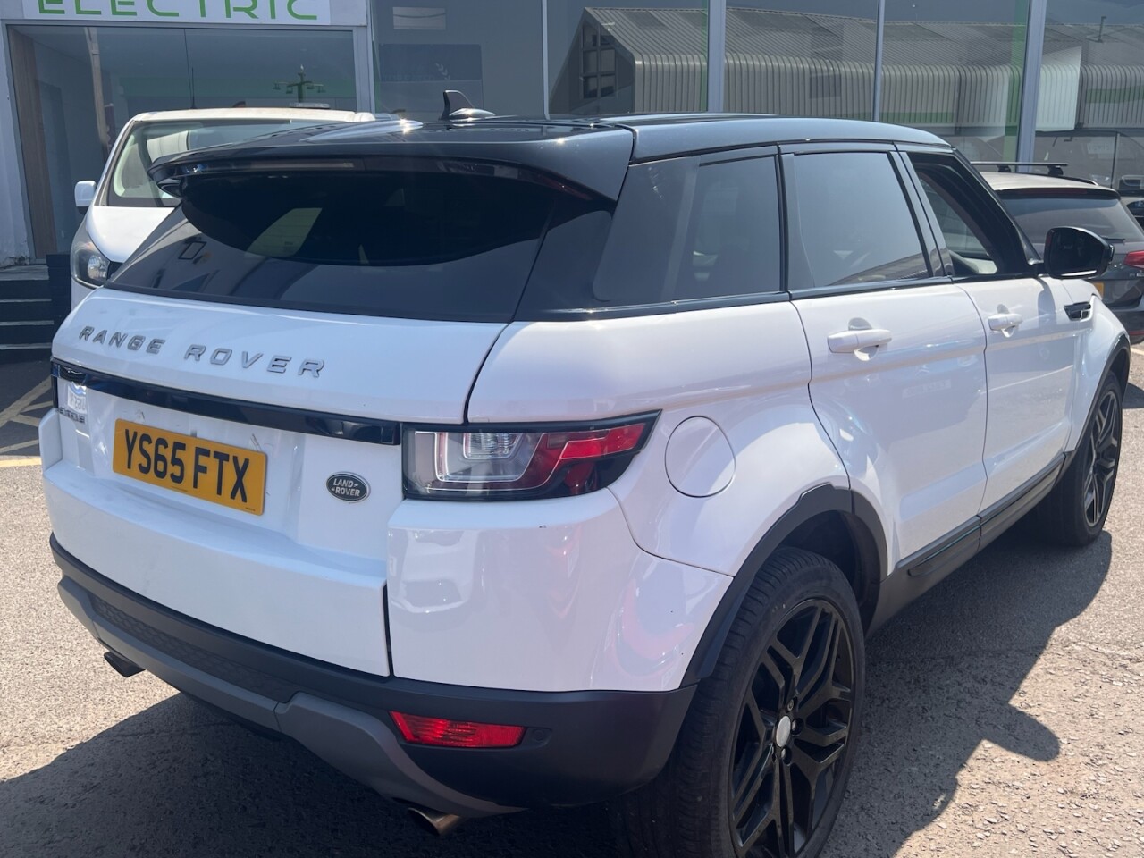2015 Land Rover Range Rover Evoque thumbnail 16
