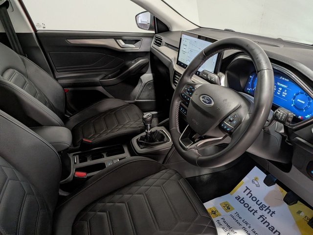 2022 Ford Focus 1L Titanium Vignale 5dr - Photo 10