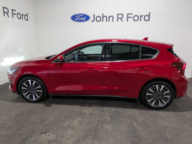 2022 Ford Focus 1L Titanium Vignale 5dr - Photo 3