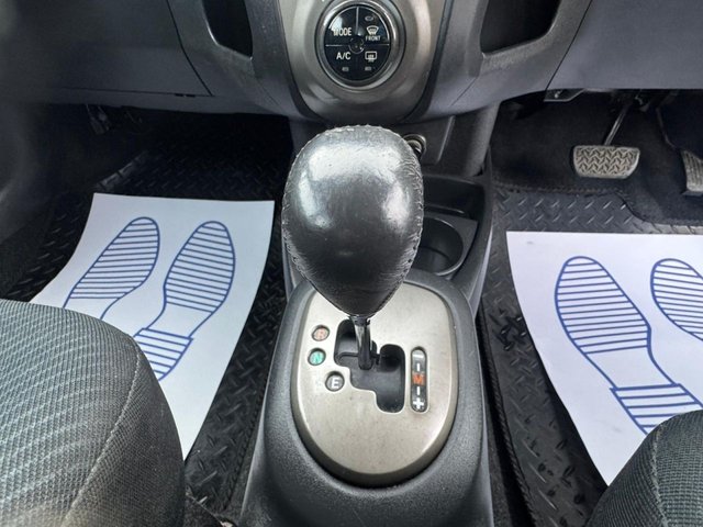 2009 TOYOTA YARIS - Photo 8