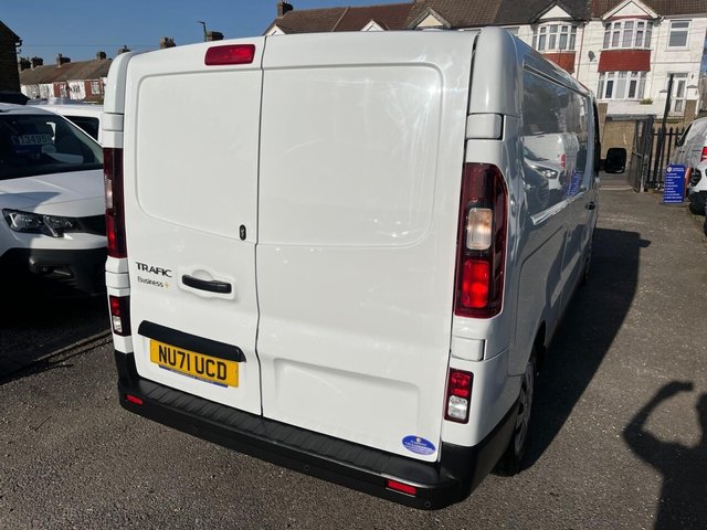 2021 RENAULT TRAFIC - Photo 9