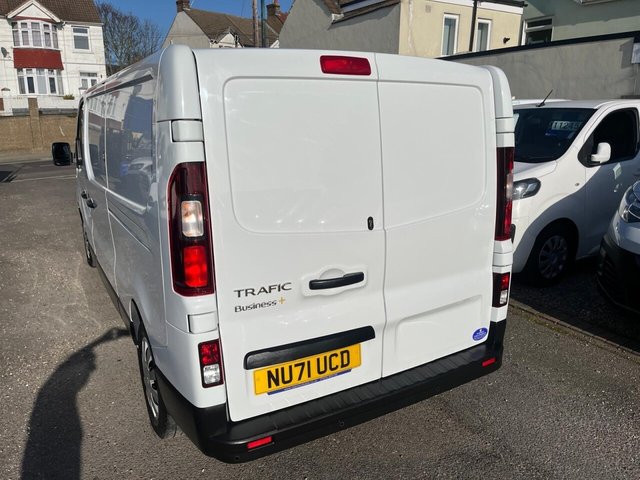 2021 RENAULT TRAFIC - Photo 8