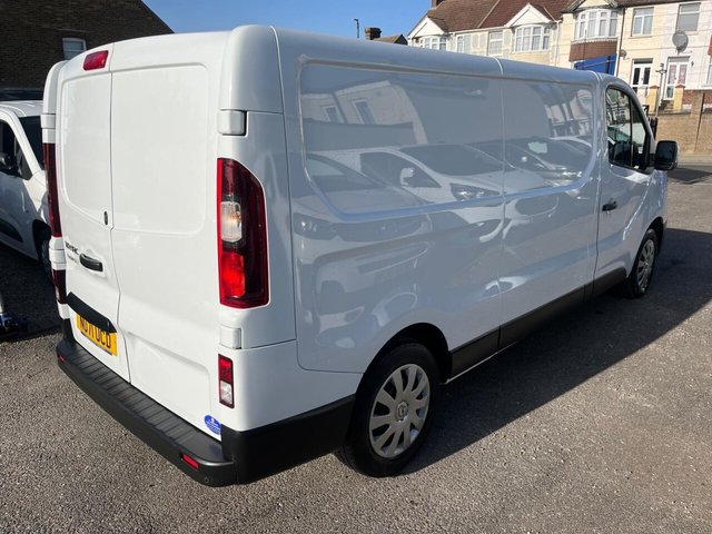 2021 RENAULT TRAFIC - Photo 10