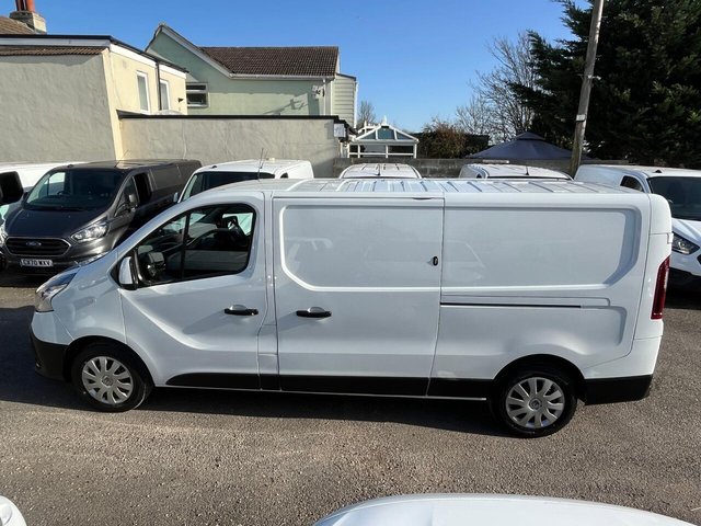 2021 RENAULT TRAFIC - Photo 6