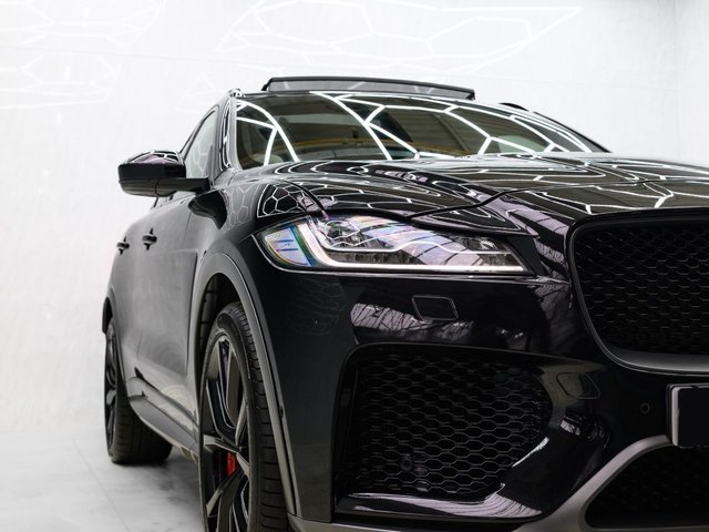 2020 JAGUAR F-PACE - Photo 2