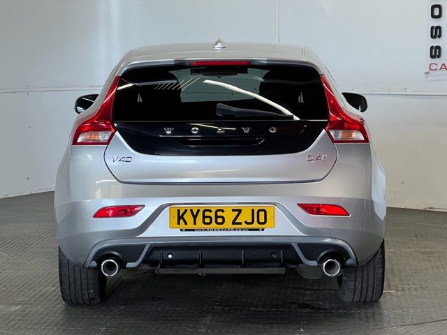 2016 Volvo V40 2L R-Design Pro 5dr - Photo 4