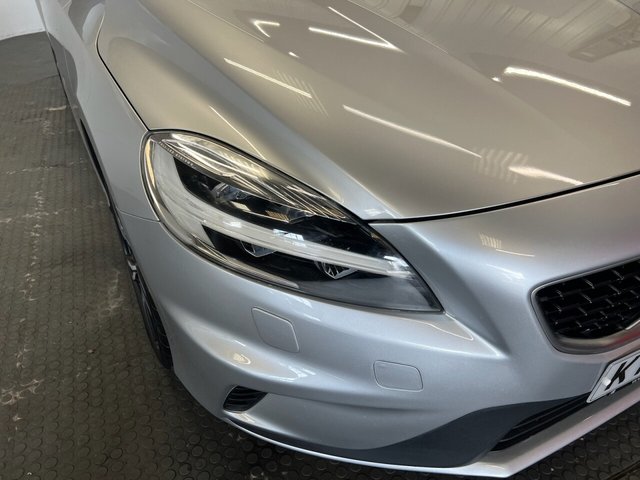 2016 Volvo V40 2L R-Design Pro 5dr - Photo 9