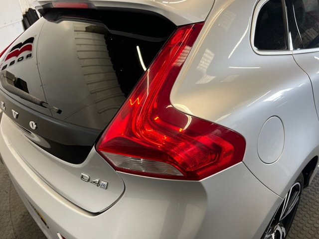 2016 Volvo V40 2L R-Design Pro 5dr - Photo 12