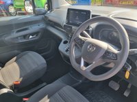 USED 2023 72 VAUXHALL Combo Life Electric 50kWh SE XL MPV 5dr Electric Auto (7.4kW Charger) (136 ps) 