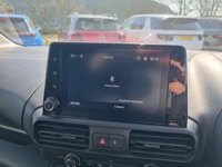 USED 2023 72 VAUXHALL Combo Life Electric 50kWh SE XL MPV 5dr Electric Auto (7.4kW Charger) (136 ps) 
