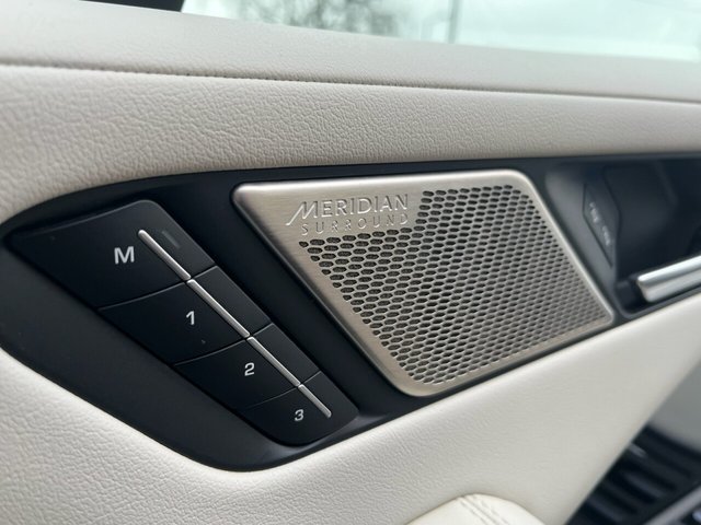 2022 JAGUAR I-PACE 2022 400 90kWh HSE Black SUV 5dr Electric Auto 4WD (400 ps) - Photo 10