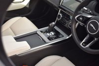 USED 2021 21 JAGUAR XE 2.0 P250i R-Dynamic SE Saloon 4dr Petrol Auto Euro 6 (s/s) (250 ps) PAN ROOF / 1 OWNER / LOW MILES