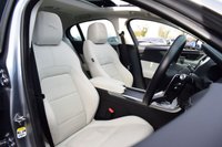 USED 2021 21 JAGUAR XE 2.0 P250i R-Dynamic SE Saloon 4dr Petrol Auto Euro 6 (s/s) (250 ps) PAN ROOF / 1 OWNER / LOW MILES