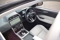 USED 2021 21 JAGUAR XE 2.0 P250i R-Dynamic SE Saloon 4dr Petrol Auto Euro 6 (s/s) (250 ps) PAN ROOF / 1 OWNER / LOW MILES