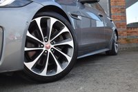 USED 2021 21 JAGUAR XE 2.0 P250i R-Dynamic SE Saloon 4dr Petrol Auto Euro 6 (s/s) (250 ps) PAN ROOF / 1 OWNER / LOW MILES