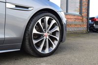 USED 2021 21 JAGUAR XE 2.0 P250i R-Dynamic SE Saloon 4dr Petrol Auto Euro 6 (s/s) (250 ps) PAN ROOF / 1 OWNER / LOW MILES