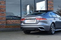 USED 2021 21 JAGUAR XE 2.0 P250i R-Dynamic SE Saloon 4dr Petrol Auto Euro 6 (s/s) (250 ps) PAN ROOF / 1 OWNER / LOW MILES