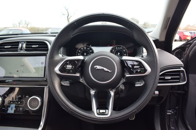2021 Jaguar Xe 2L R-Dynamic Se 4dr - Photo 10