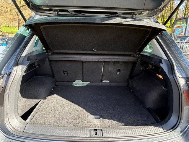 2018 VOLKSWAGEN TIGUAN - Photo 9