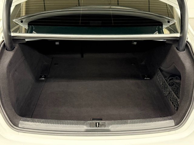 2015 AUDI A4 2015 2.0 TDI Black Edition Plus Saloon 4dr Diesel Manual Euro 5 (s/s) (150 ps) - Photo 8