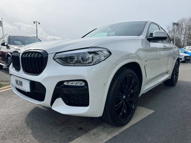 2019 BMW X4 2019 2.0 20d M Sport SUV 5dr Diesel Auto xDrive Euro 6 (s/s) (190 ps) * HUGE SPEC LIST * HARMAN KARDON SOUND * HEATED VERNASCA LEATHER * ADAPTIVE LED LIGHTS * 21" ALLOY WHEELS * REAR CAMERA * AMBIENT LIGHTING * CRUISE CONTROL * FRONT + REAR PARKING SENSORS * 6.5" DISPLAY * M SPORT BRAKING * SUN PROTECTION GLAZING * ALPINE WHITE * M SPORT SUSPENSION * BLUETOOTH * AUTOMATIC TAILGATE * DAB * SAT NAV * STUNNING THROUGHOUT * - Photo 7