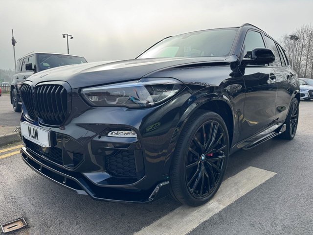 2021 BMW X5 2021 3.0 30d MHT M Sport SUV 5dr Diesel Hybrid Auto xDrive Euro 6 (s/s) (286 ps) * HUGE SPEC LIST * M SPORT PRO PACK * 22" ALLOYS WHEELS * M PERFORMANCE STYLING KIT * RED M SPORT BRAKES * HEATED VERNASCA LEATHER * APPLE CARPLAY * VIRTUAL COCKPIT * 2.5-ZONE CLIMATE CONTROL * ADAPTIVE M SPORT SUSPENSION * LED LIGHTS * REAR CAMERA * BLACK SAPPHIRE * SUN PROTECTION GLAZING * FRONT + REAR PARKING SENSORS * AMBIENT LIGHTING * AUTOMATIC TAILGATE * CRUISE CONTROL * DAB * SAT NAV * STUNNING THROUGHOUT * - Photo 7