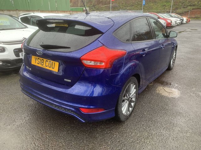 2018 FORD FOCUS 1.0T EcoBoost ST-Line Hatchback 5dr Petrol Manual Euro 6 (s/s) (140 ps) - Photo 5
