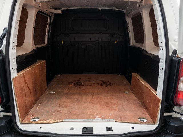 PEUGEOT PARTNER 1.5 BlueHDi 1000 Professional Premium Standard Panel Van 5dr Diesel Manual SWB Euro 6 (100 bhp) - Photo 7
