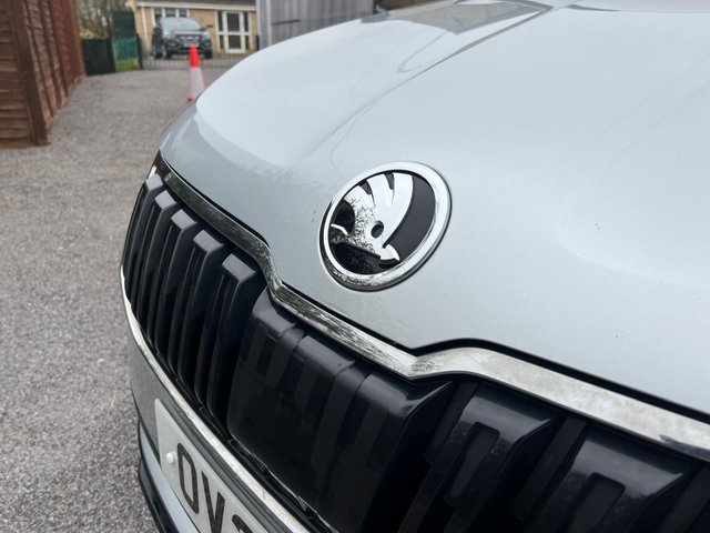 2021 SKODA KAROQ 1.5 TSI ACT SE Drive SUV 5dr Petrol DSG Euro 6 (s/s) (150 ps) - Photo 3