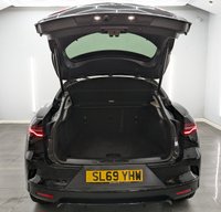 USED 2019 69 JAGUAR I-PACE 400 90kWh SE SUV 5dr Electric Auto 4WD (400 ps) 20'' ALLOY WHEELS , PAN ROOF ,  FRONT AND REAR PARKING SENSORS , REAR REVERSE CAMERA , APPLE CARPLAY - ANDROID AUTO , SAT NAV , MERIDIAN SOUD SYSTEM