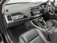 USED 2019 69 JAGUAR I-PACE 400 90kWh SE SUV 5dr Electric Auto 4WD (400 ps) 20'' ALLOY WHEELS , PAN ROOF ,  FRONT AND REAR PARKING SENSORS , REAR REVERSE CAMERA , APPLE CARPLAY - ANDROID AUTO , SAT NAV , MERIDIAN SOUD SYSTEM