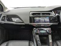 USED 2019 69 JAGUAR I-PACE 400 90kWh SE SUV 5dr Electric Auto 4WD (400 ps) 20'' ALLOY WHEELS , PAN ROOF ,  FRONT AND REAR PARKING SENSORS , REAR REVERSE CAMERA , APPLE CARPLAY - ANDROID AUTO , SAT NAV , MERIDIAN SOUD SYSTEM