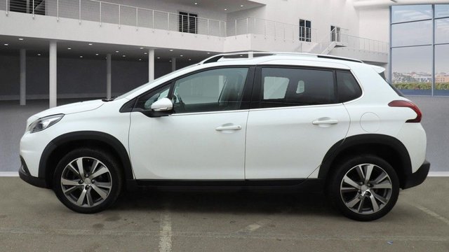 2017 PEUGEOT 2008 1.6 BlueHDi Allure SUV 5dr Diesel Manual Euro 6 (100 ps) - Photo 4