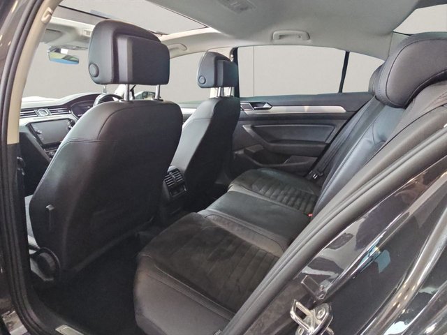 2019 Volkswagen Passat 1.5L Gt 4dr - Photo 12