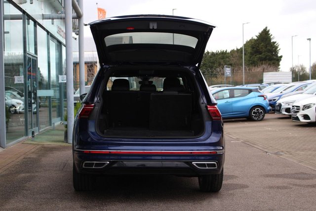 2022 VOLKSWAGEN TIGUAN ALLSPACE 1.5 TSI R-Line SUV 5dr Petrol DSG Euro 6 (s/s) (150 ps) - Photo 7