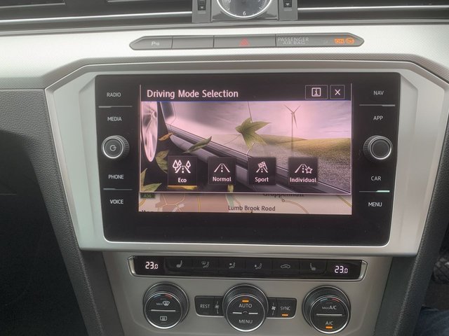 2018 VOLKSWAGEN PASSAT 2.0 TDI SE Business Estate 5dr Diesel DSG Euro 6 (s/s) (150 ps) - Photo 9