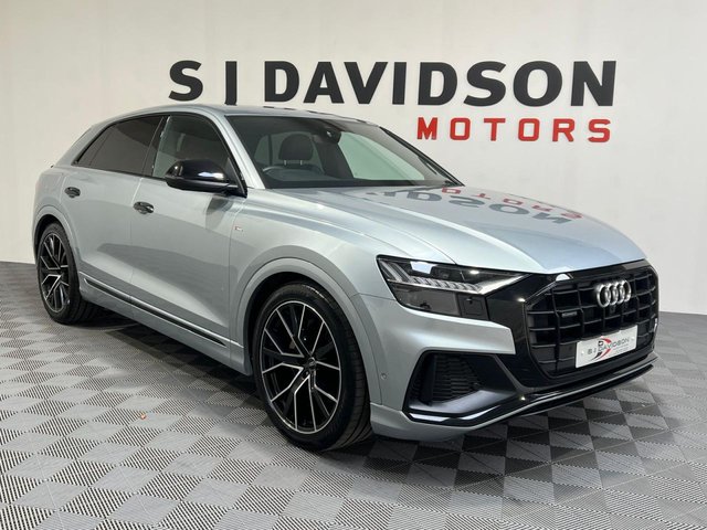 View our AUDI Q8