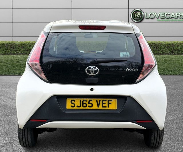 2015 TOYOTA AYGO - Photo 4