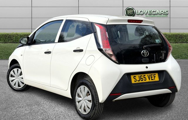 2015 TOYOTA AYGO - Photo 8