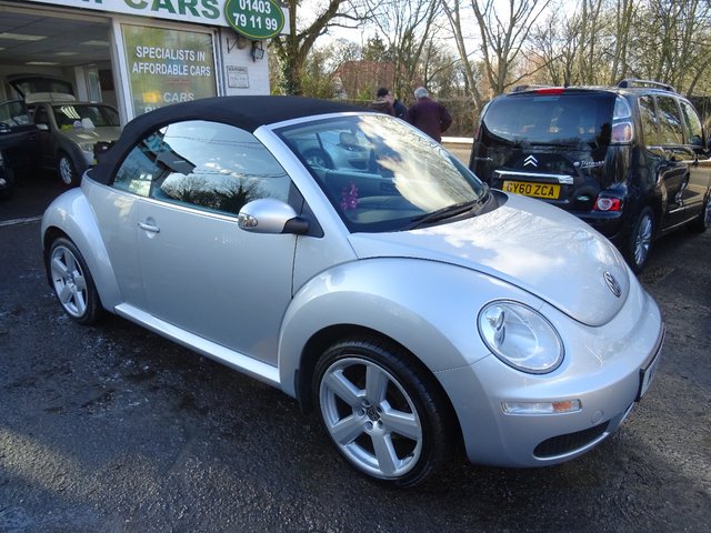 2011 11 Volkswagen Beetle 1.6 SOLAR 2d 101 BHP