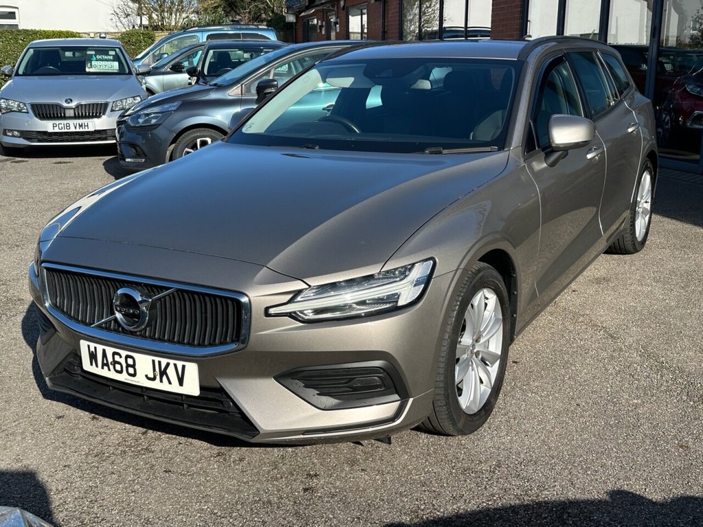 USED 2018 68 VOLVO V60 2.0 D4 Momentum Estate 5dr Diesel Auto Euro 6 (s/s) (190 ps) Navigation Lane Assist High Spec